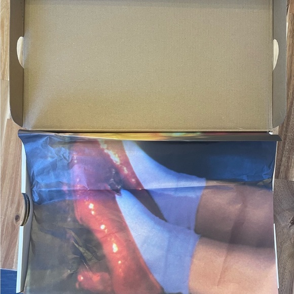 Brand new never worn Nike SB Dunk Low Pro Woo QS
Wizard of Oz dunks. - Picture 3 of 7